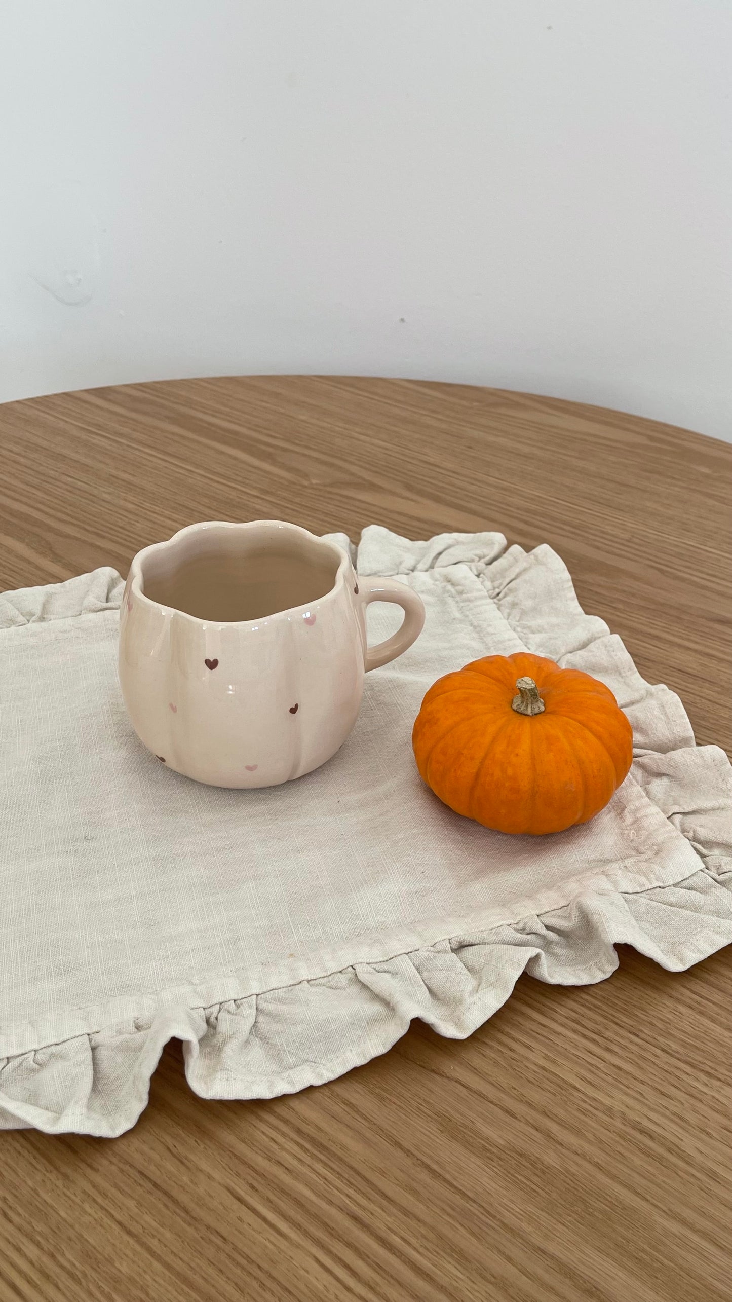 Heart pumpkin mug 🤎🩷