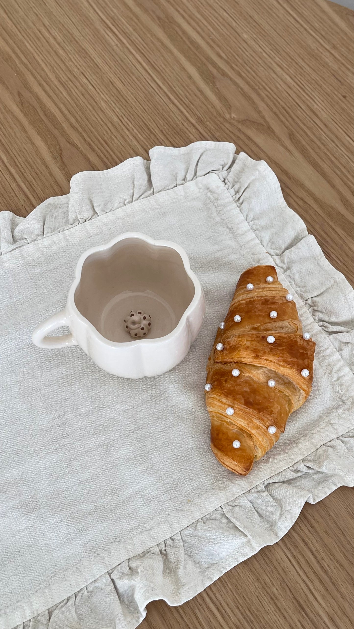 Hidden pumpkin mug 🤍🤎