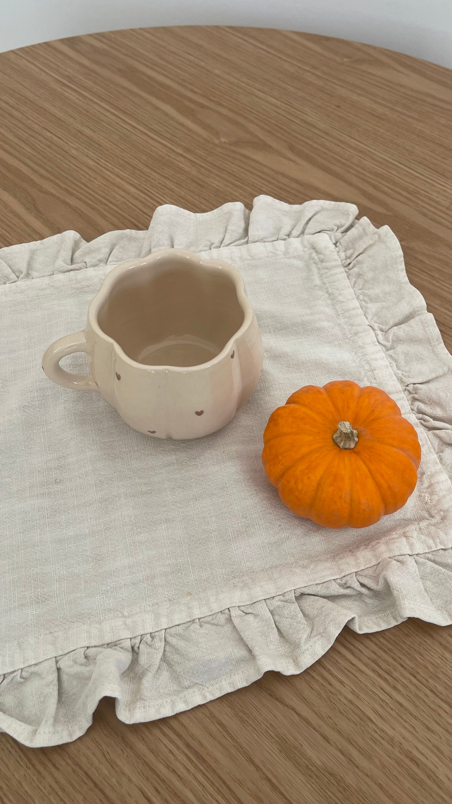Heart pumpkin mug 🤎