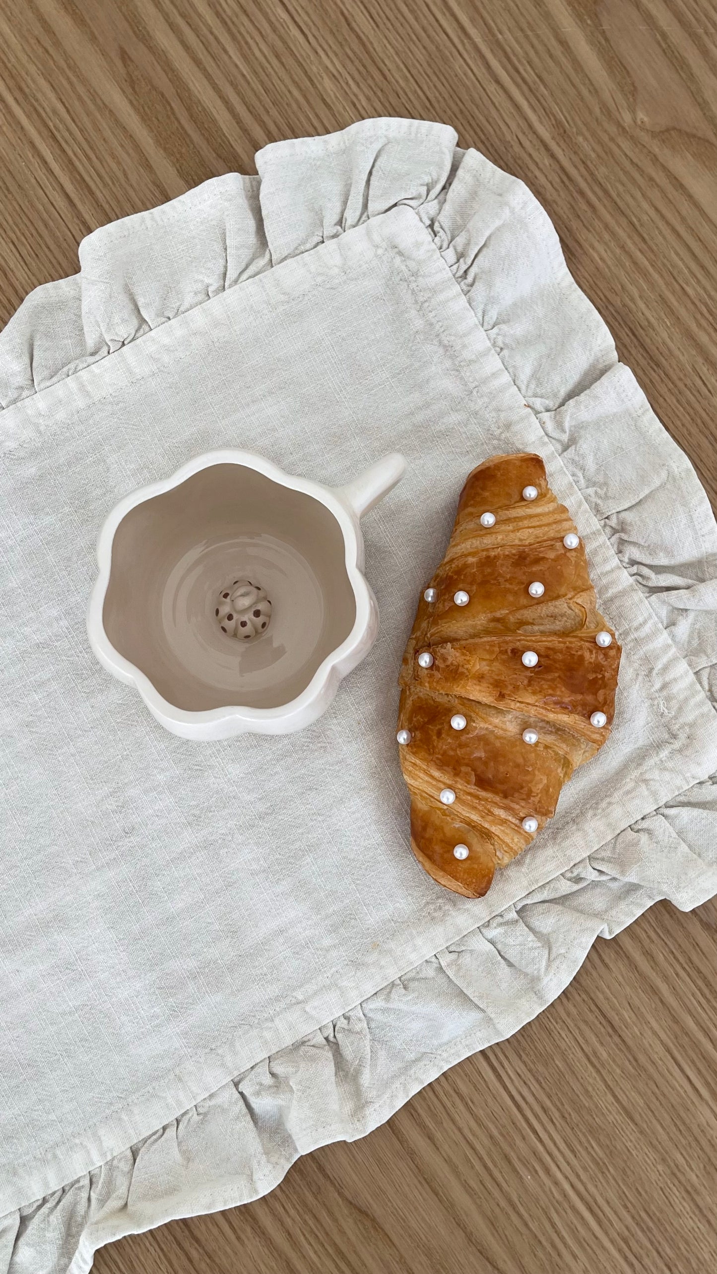 Hidden pumpkin mug 🤍🤎