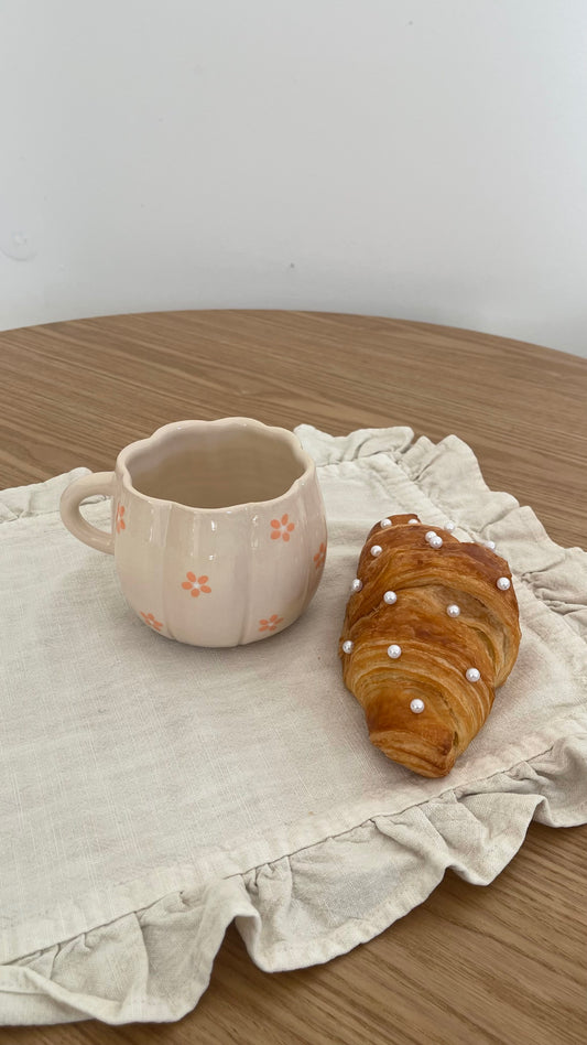 Bloom pumpkin mug 🧡