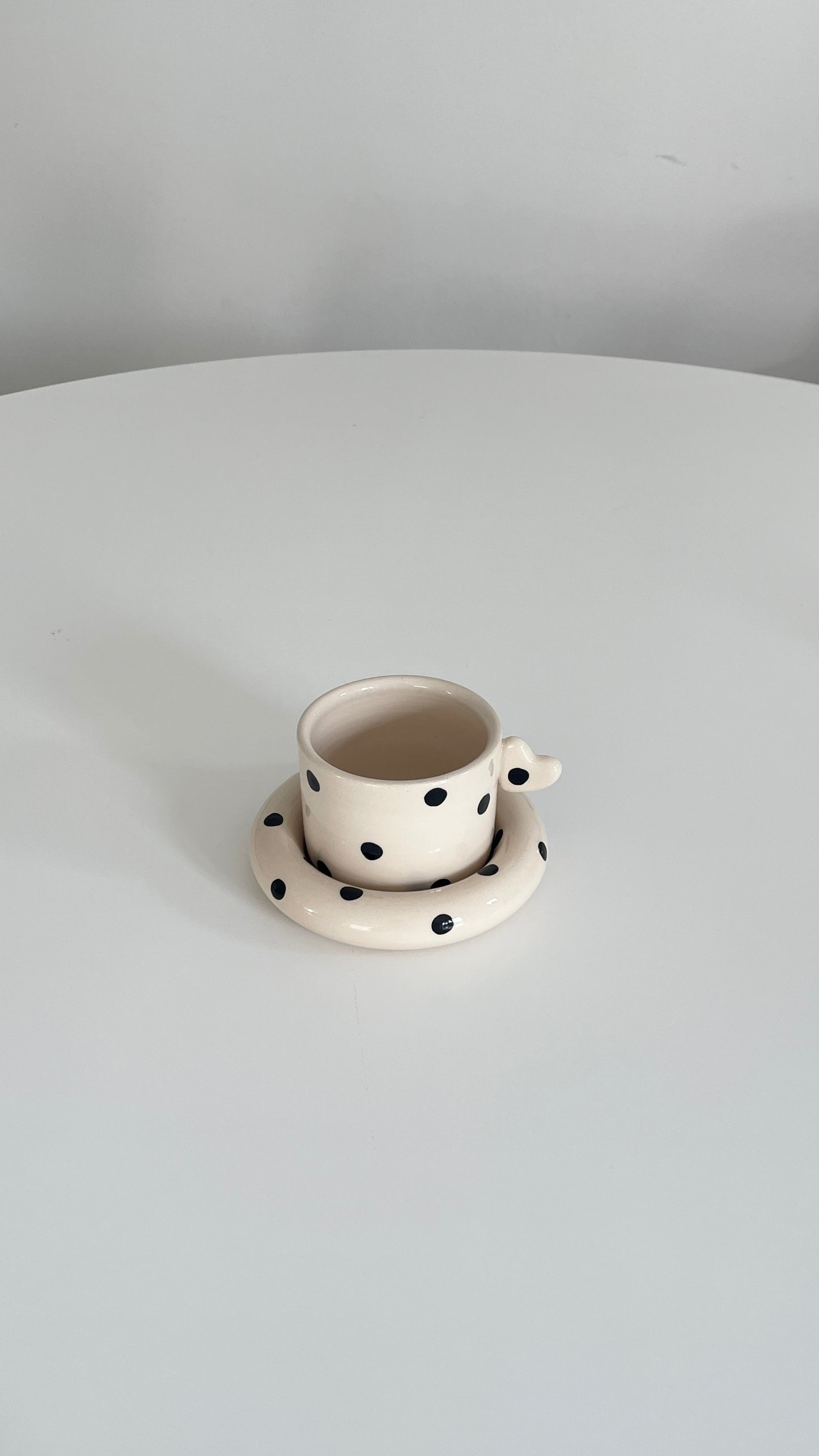 Black dots set