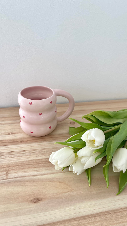 Wavy heart mug