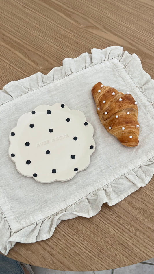 Assiette “Avec Amour” polka dots 🖤