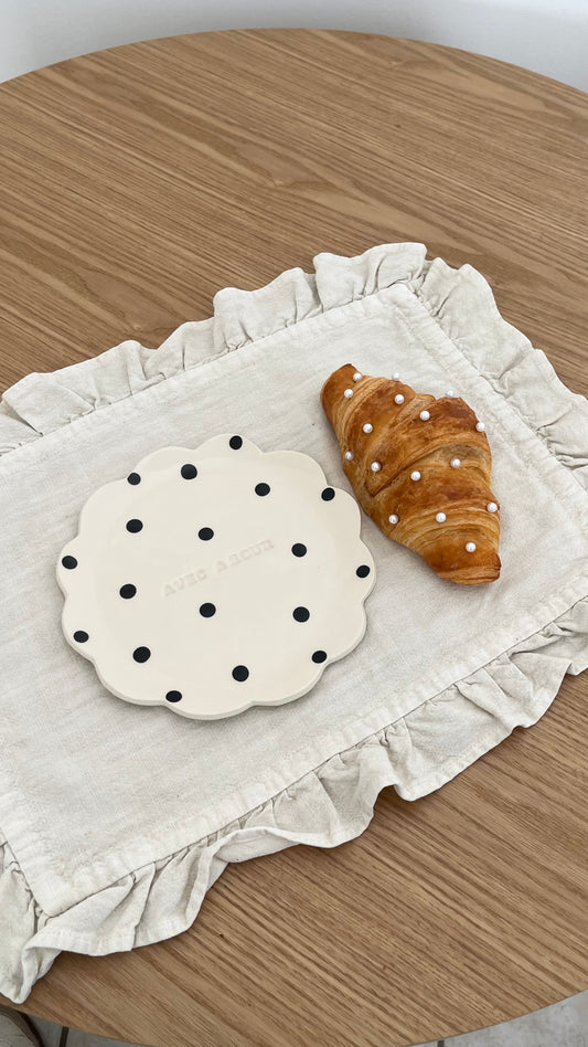 Assiette “Avec Amour” polka dots 🖤