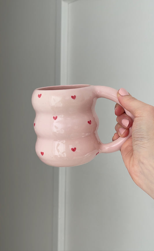 Wavy heart mug